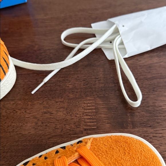 Puma Kellogg’s Frosted Flakes adult suede Tony the Tiger sneakers - Picture 6 of 12